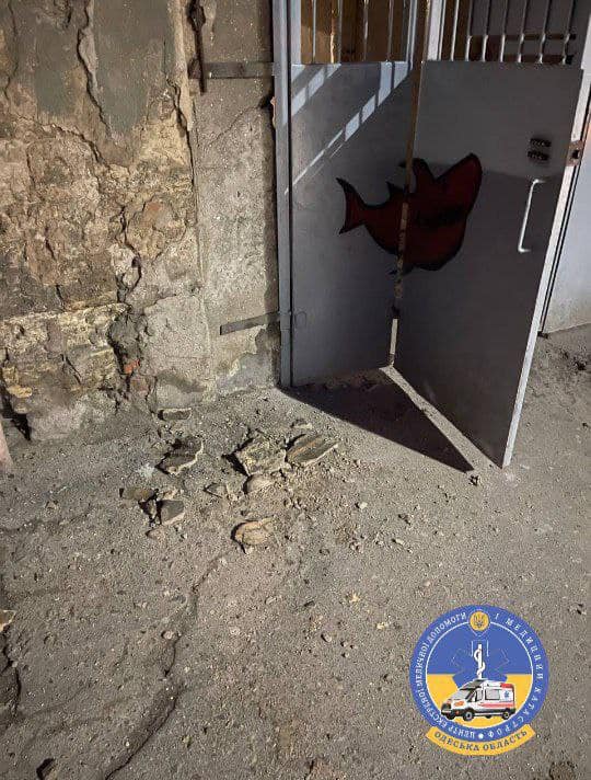 На Водопроводной из-за падения фасада пострадала женщина.