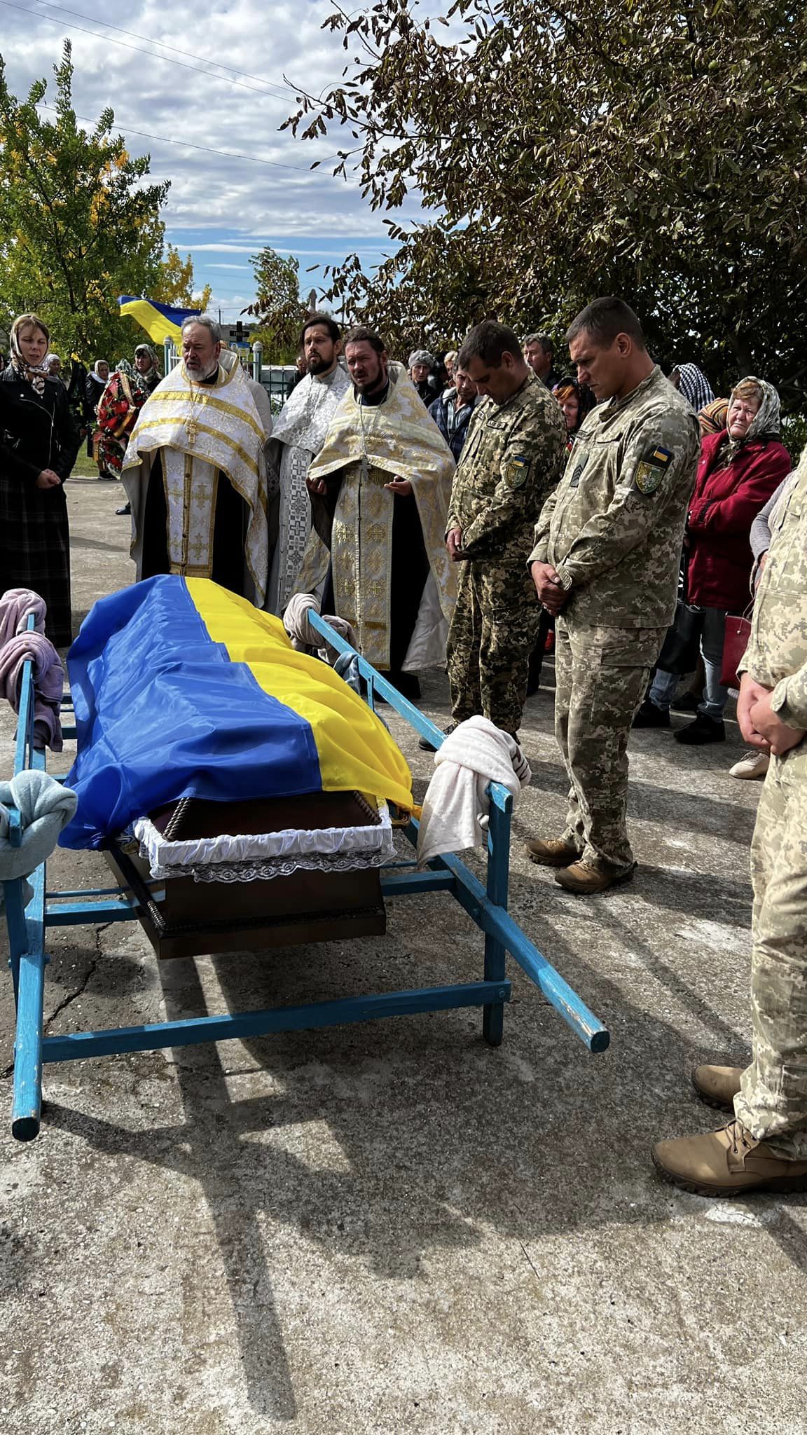 У селі Трудове попрощалися з Іваном Фунтовим.