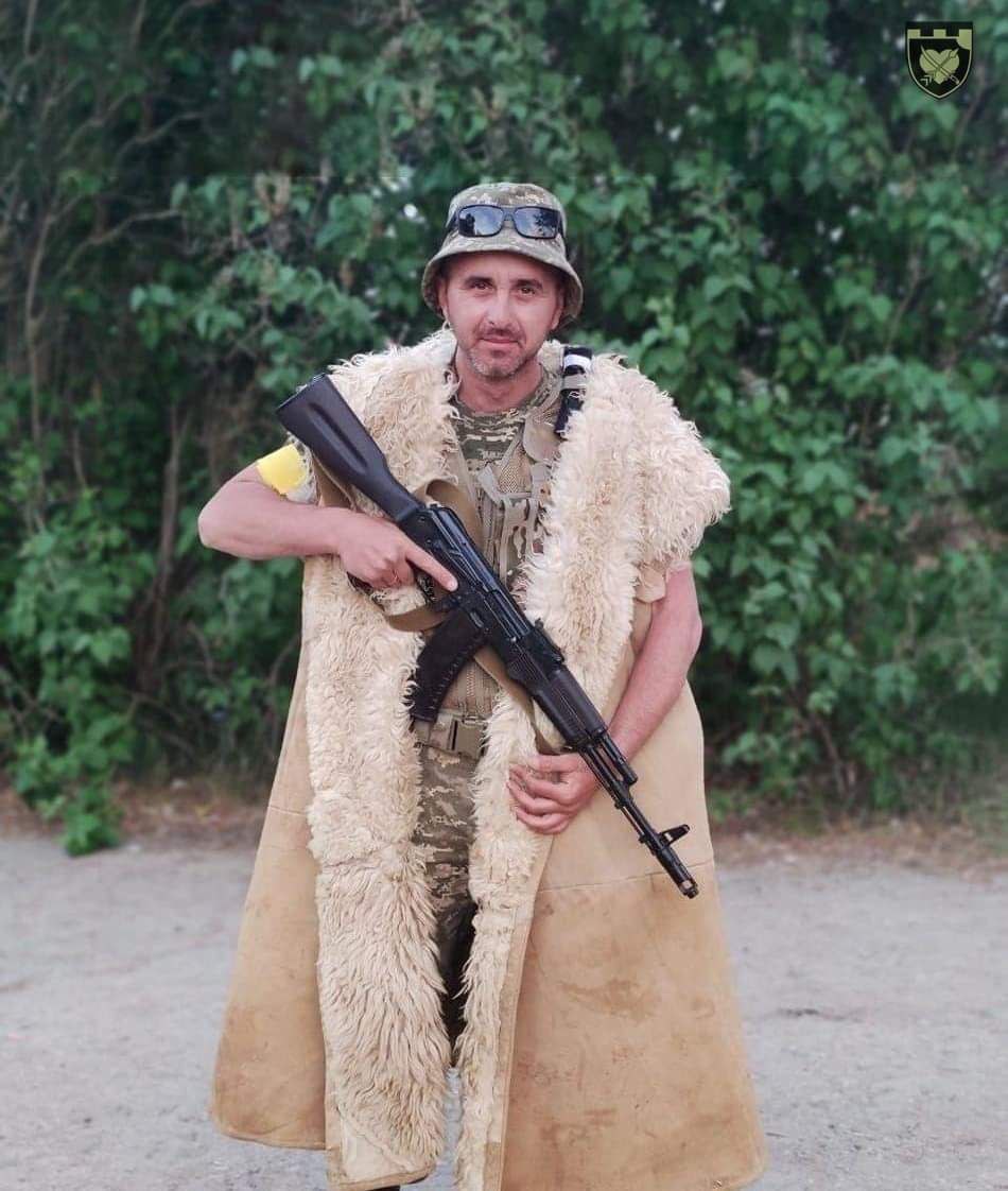 Защитник "Черный".