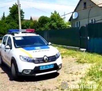 Полицейские задержали жителя Одесской области, который задушил приятеля USB-шнуром.