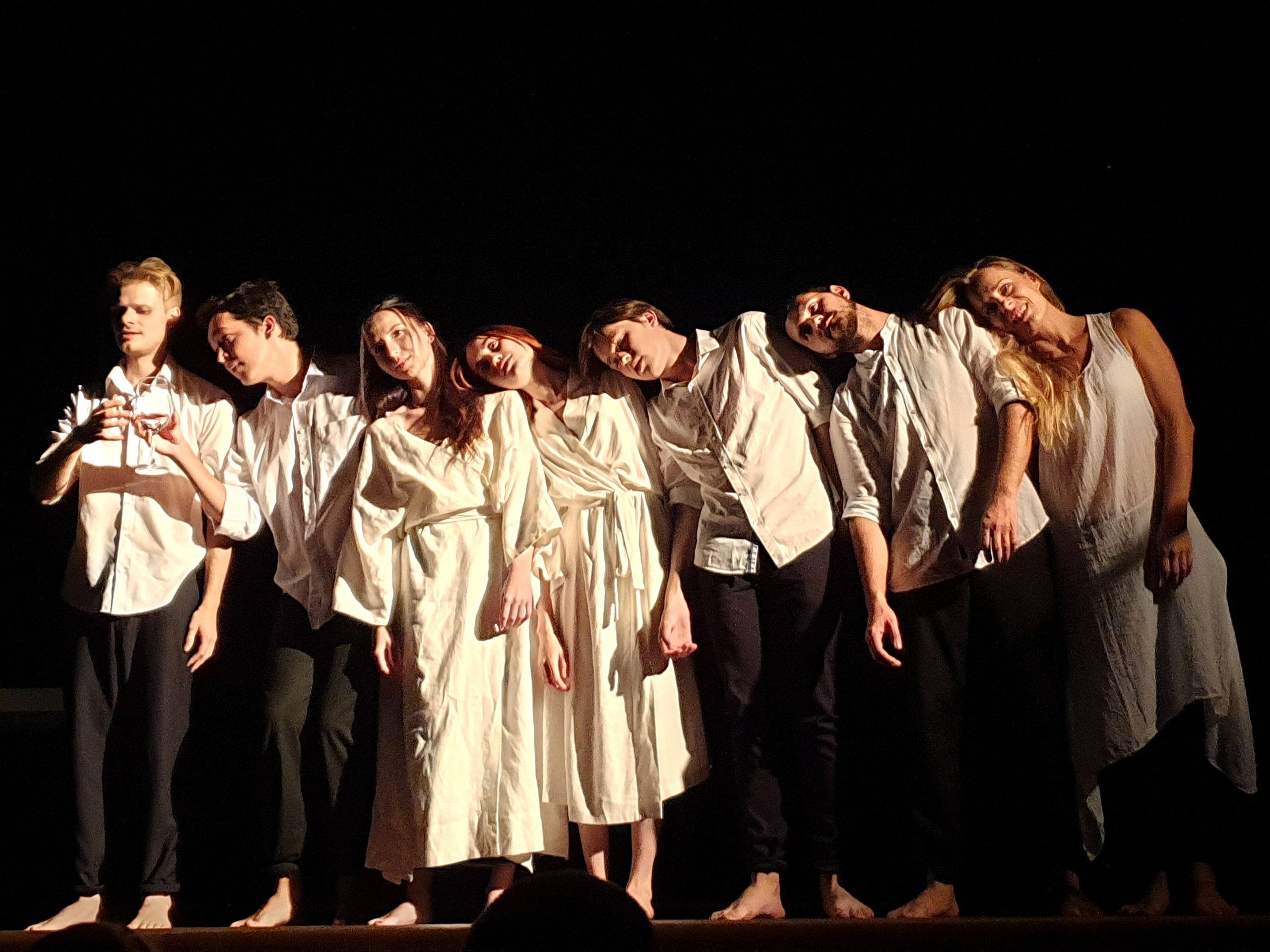 Спектакль "Я. люблю. тебя".