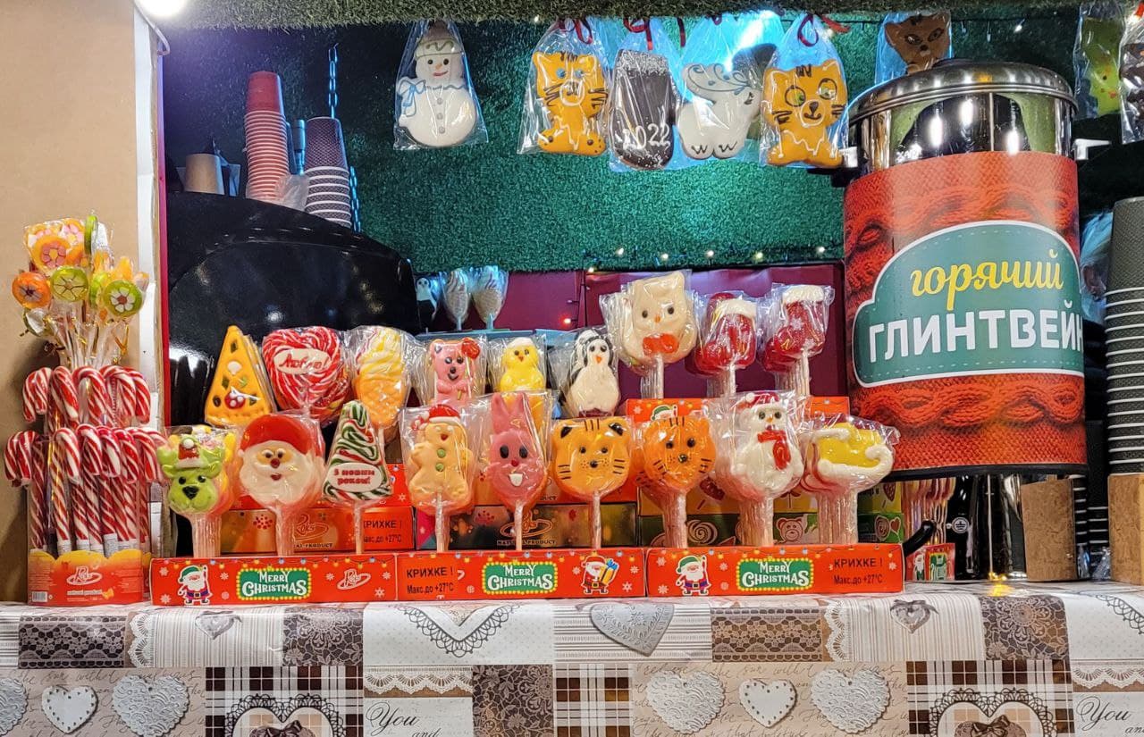 Ярмарка на Приморском бульваре.