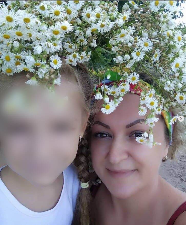 Погибшая с дочерью.