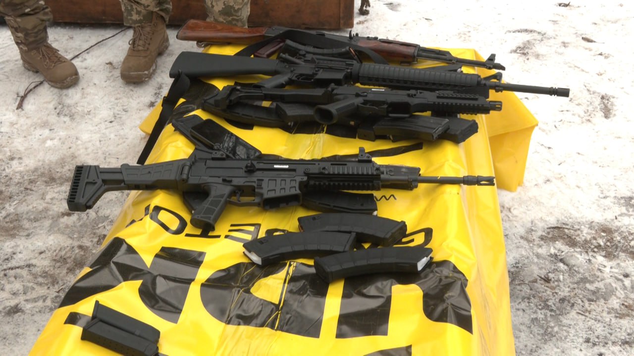 Cosmolot передал штурмовое оружие ВСУ на 6 млн грн.