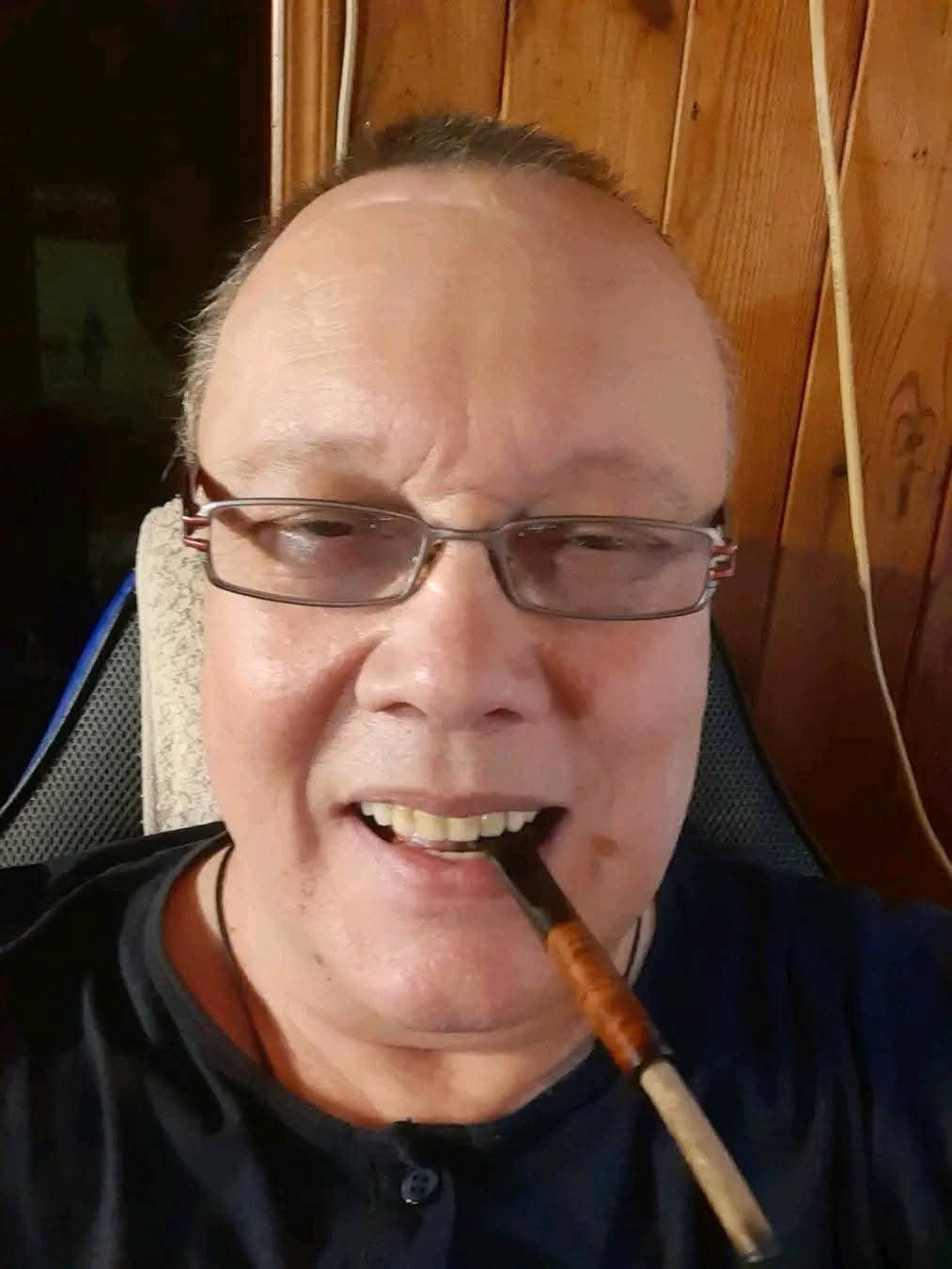 Володимир Комаров.