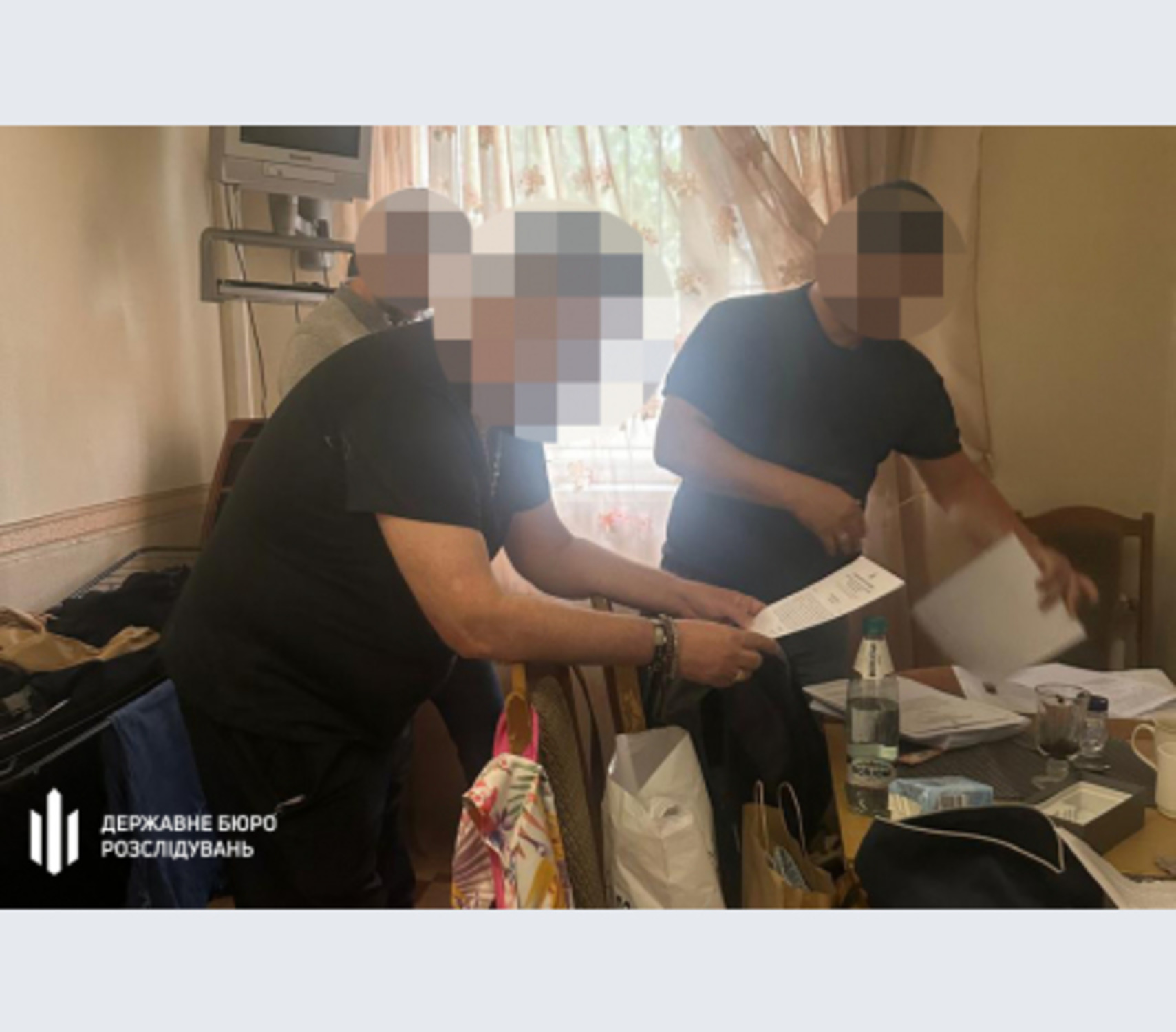 Обшуки в підозрюваного.