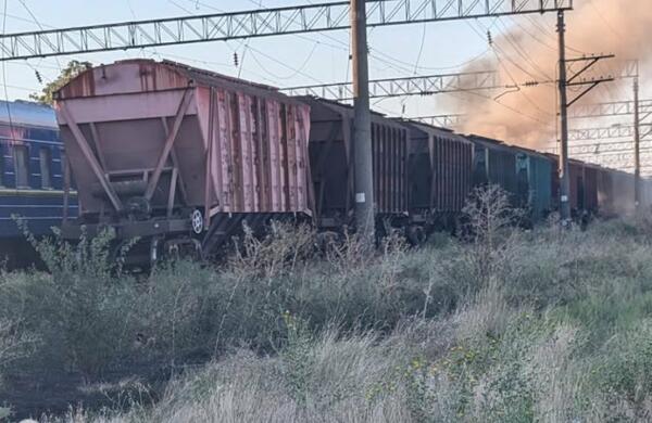 Російський дрон атакував поїзд Одеса-Дніпро: двоє залізничників загинули, пасажирів евакуювали