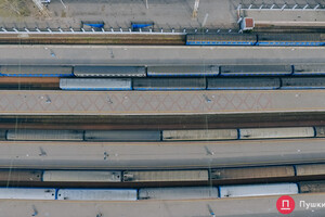 Одесса на карантине: как выглядит пустой ж/д вокзал с высоты птичьего полета фото 3