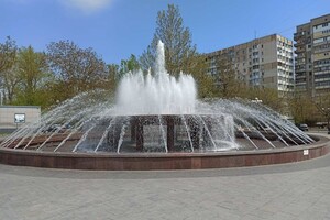 Включение фонтанов и прививки деревьям: в Одессе готовятся к лету фото 3