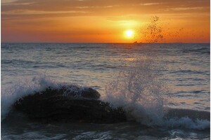 Утро на одесском пляже: cмотри, как прекрасны рассветные волны фото