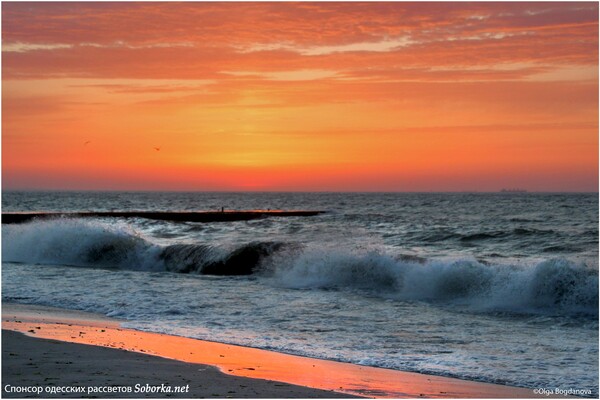 Утро на одесском пляже: cмотри, как прекрасны рассветные волны фото 19