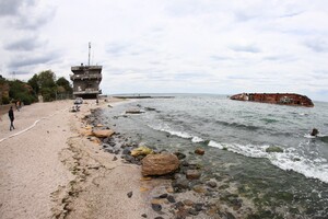 Пляж закроют: что с утечкой нефтепродуктов из танкера Delfi в Одессе  фото 6