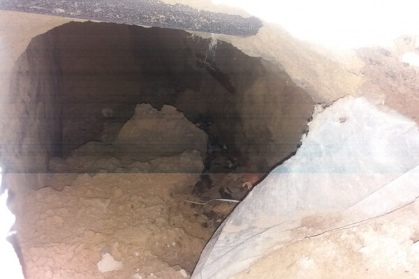 Провал и смыв плитки: как дождь повлиял на обновленный дом Руссова фото