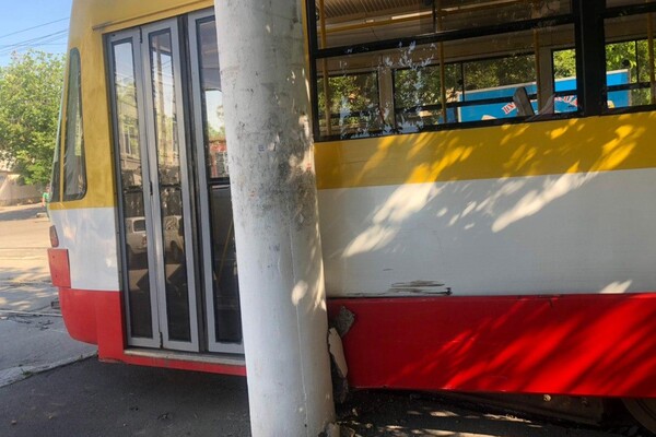 С утра в Одессе произошло два ЧП с трамваями: фото фото 2
