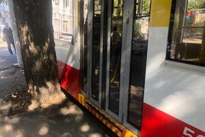 С утра в Одессе произошло два ЧП с трамваями: фото фото 4