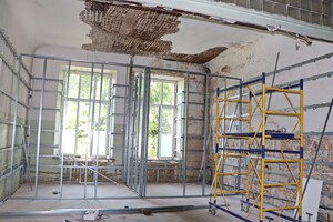 В Одессе продолжается ремонт Еврейской больницы: что сейчас делают рабочие фото 26