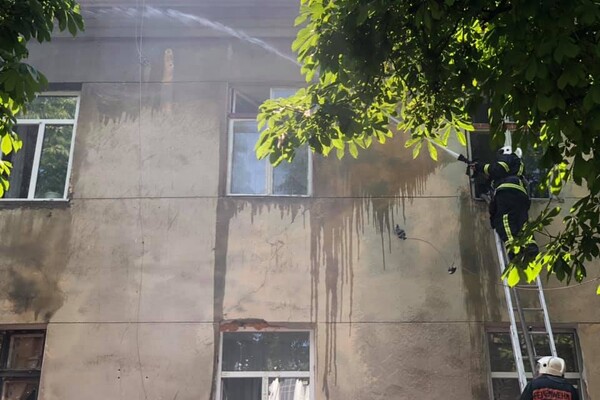 Пожар на Бунина: 38 квартир не пригодны для жилья фото 1