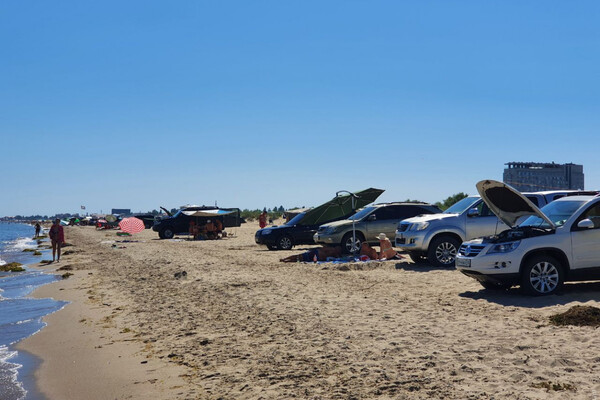 Не пляж, а парковка: побережье Одесской области заставлено автомобилями фото 3