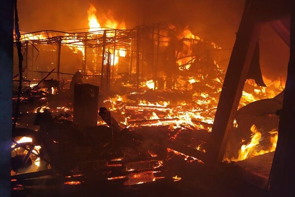 В Затоке сгорели две базы отдыха: есть пострадавший фото