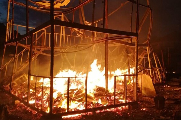 В Затоке сгорели две базы отдыха: есть пострадавший фото 1