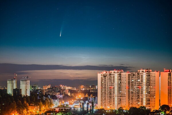 Увидим еще нескоро: одесситы продолжают наблюдать за летящей кометой фото 1
