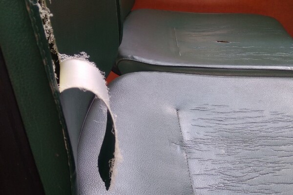 В Одессе хулиганы кидали камни в трамваи: разбиты стекла и ранен водитель фото 2