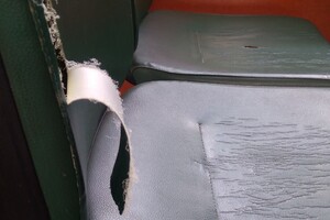 В Одессе хулиганы кидали камни в трамваи: разбиты стекла и ранен водитель фото 2