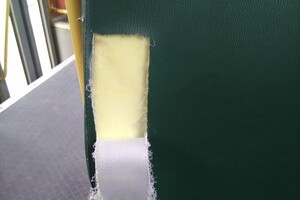 В Одессе хулиганы кидали камни в трамваи: разбиты стекла и ранен водитель фото 3