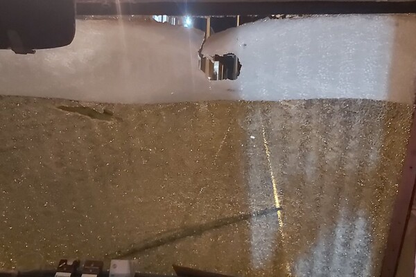 В Одессе хулиганы кидали камни в трамваи: разбиты стекла и ранен водитель фото 4