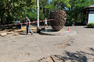 В центре Одессы возле Тещиного моста ремонтируют улицу: фоторепортаж  фото 11
