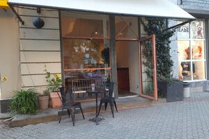 Обнаглели вкрай: кафе и рестораны, которые захватили тротуар в центре Одессы фото 5