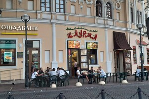 Обнаглели вкрай: кафе и рестораны, которые захватили тротуар в центре Одессы фото 2
