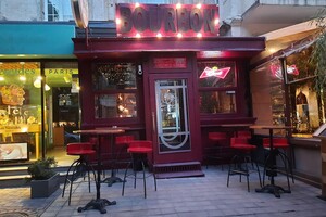 Обнаглели вкрай: кафе и рестораны, которые захватили тротуар в центре Одессы фото 14