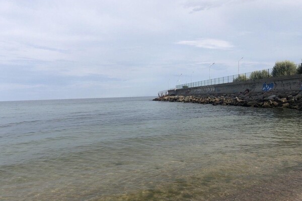 Полупустой пляж и опасный склон: все про одесскую Черноморку  фото 6