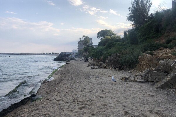 Полупустой пляж и опасный склон: все про одесскую Черноморку  фото 73