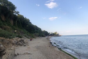 Полупустой пляж и опасный склон: все про одесскую Черноморку  фото 115