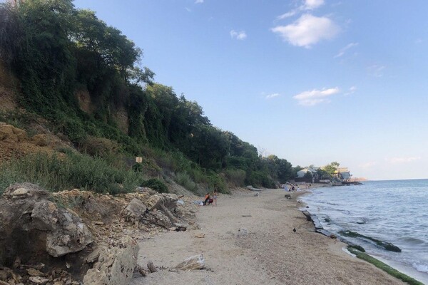 Полупустой пляж и опасный склон: все про одесскую Черноморку  фото 118