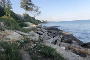 Полупустой пляж и опасный склон: все про одесскую Черноморку  фото 123