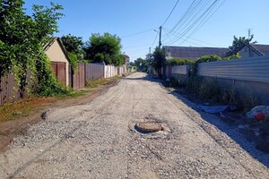 В Малиновском районе асфальтируют несколько переулков: где проходит ремонт  фото