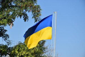 Огромные флаги, дрифт и Вакарчук: как Одесса отмечает День Государственного флага фото 4
