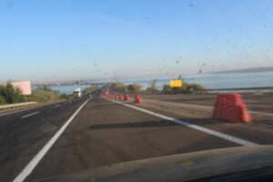 Пробки возвращаются: на мосту через Хаджибеевский лиман снова перекрыли полосы фото 2
