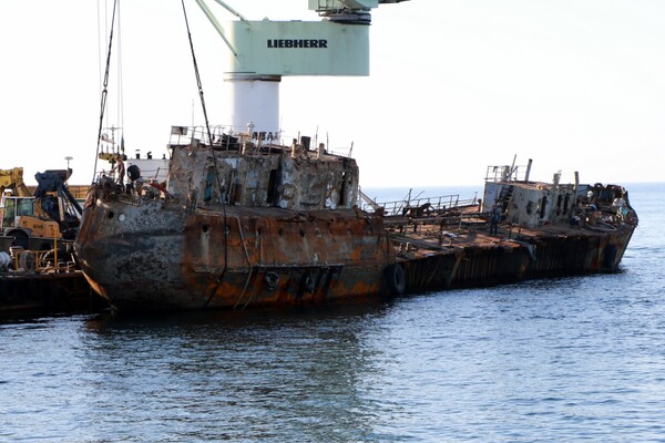 Delfi уже в Черноморске: Госэконспекция назвала сумму ущерба от танкера  фото 14