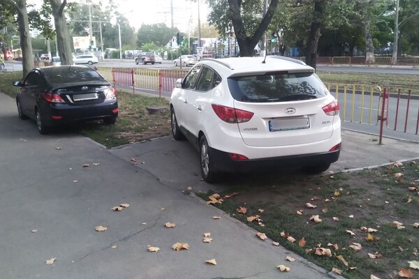 Я паркуюсь как: свежая фотоподборка наглых водителей в Одессе фото 8