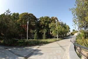 Часть бульвара Жванецкого открыли после реконструкции: что изменилось фото 7