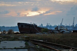Жуткое зрелище: как сейчас выглядит танкер Delfi фото 4