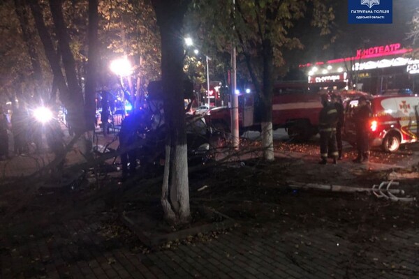 В Одесской области Citroёn с пьяным водителем влетела в дерево: погибли два человека (обновлено) фото 5