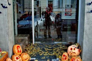 Безумные тыквы, голубая луна и страшные фестивали: как одесситы отмечают Хэллоуин фото 12