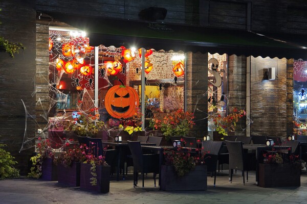 Безумные тыквы, голубая луна и страшные фестивали: как одесситы отмечают Хэллоуин фото 29
