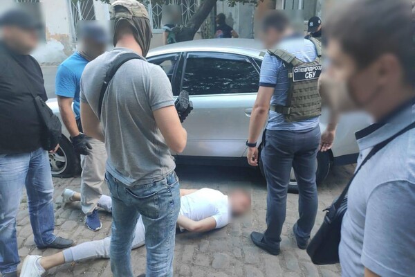 Заманивали свиданиями: в Одессе похищали мужчин  фото