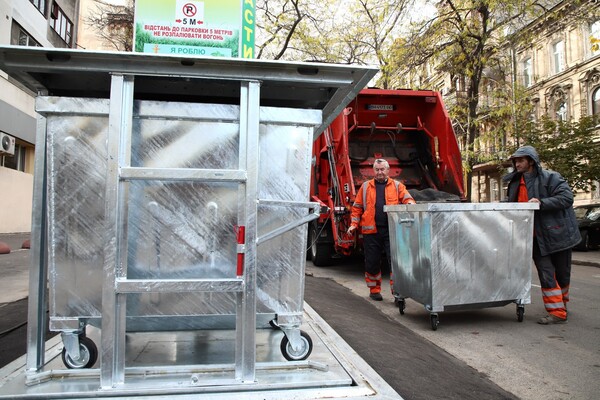 В Одессе установили еще одни подземные мусорные контейнеры: где на этот раз  фото 9